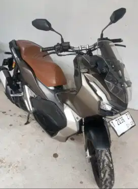 Honda ADV Brown