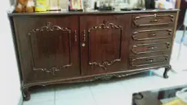 Lemari kayu jati ukir antik
