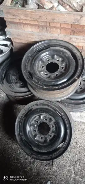 Velg kaleng isuzu elf