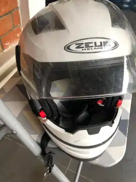 Helm Zeus Original