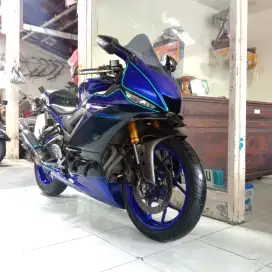 Yamaha R 25 thn 2023 cash /kredit Bali dharma motor