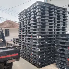 Supplier pallet plastik bekas murah palet baru layak pakai