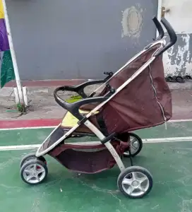 Stroller dorongan bayi pliko