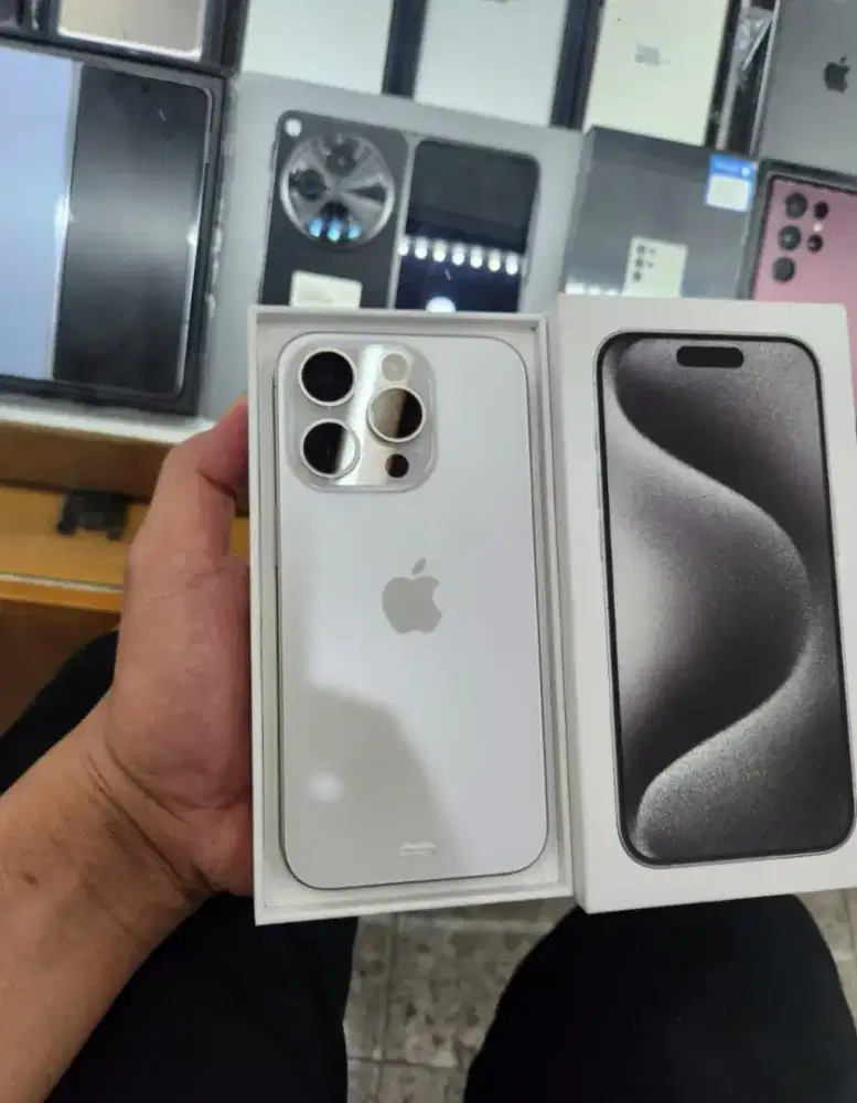 Iphone 15 Pro 128 GB iBox Kondisi Seperti Baru
