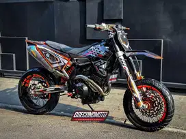 SUPERMOTO 2 SILINDER KTM MESIN NINJA FULL SPEC FMF SHINKO