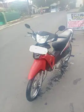 Sepeda Motor Supra Fit 2006