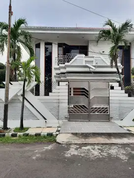 Dijual Rumah Mewah Dharmahusada Indah Utara