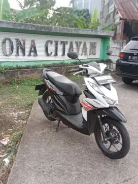 92% : FOR SALE HONDA BEAT F1 CW CBS 2022 PAJAK ON F KABUPATEN