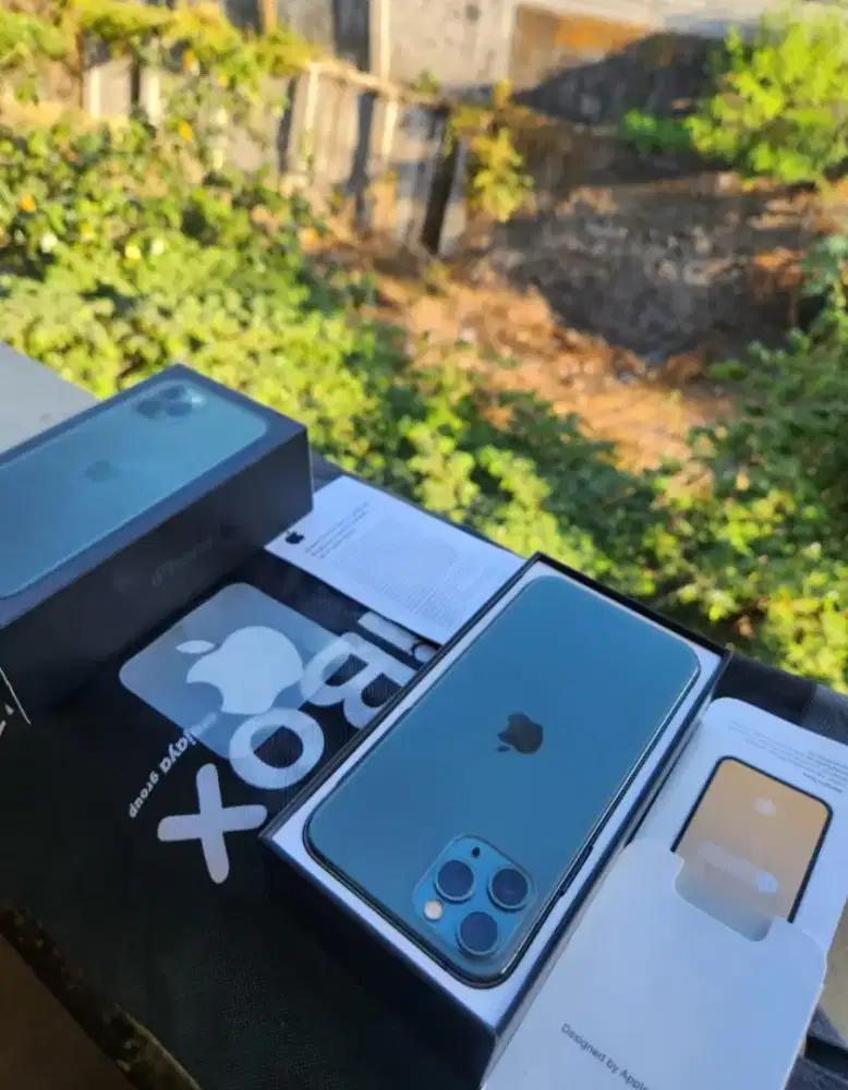 Iphone 11 Pro Max 256 GB iBox Kondisi Seperti Baru