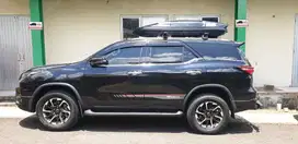 roofbox whale carrier toyota fortuner roof rack box rote x 650 liter