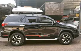 roof box whale carrier roofbox universal