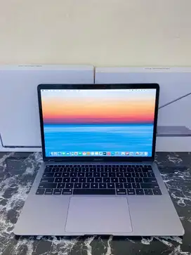 MacBook Air Retina 2019 i5 8/256 GB