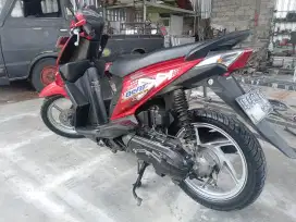 Honda Beat 2011 merah