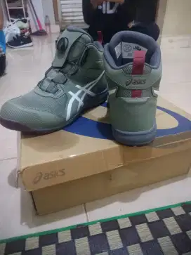 Sepatu safety asics original