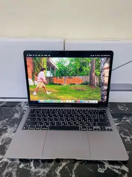 MacBook Air M1 2020 8/256 GB