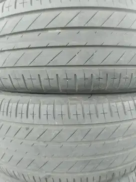 Ban 205/55/R17 toyo nik 2022