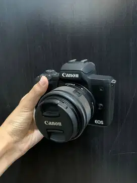 KAMERA CANON M50 MARK II + LENSA KIT