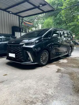 LEXUS LM350h 2024