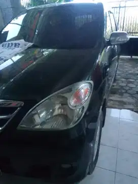 Avanza 2011 hitam