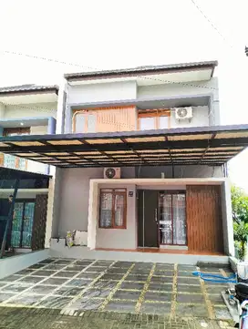 Sewa Homestay 5 Kamar Villa Ubud Village Sariwangi Bandung