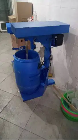 Mesin mixer pengaduk bahan cair