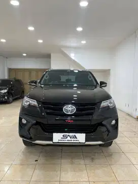 Toyota Fortuner 2.4 VRZ TRD AT 2018 MURAH