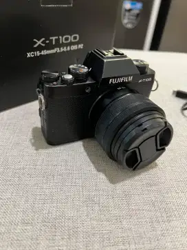 Fujifilm Xt100 with lens 15-45mm