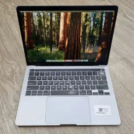 Macbook Pro 2020 i7 32/512