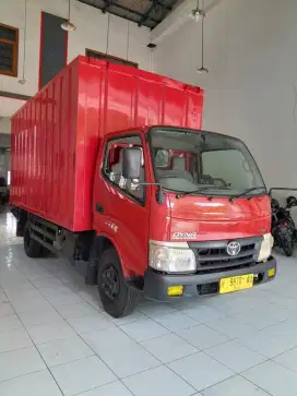 Toyota Dyna 6 Ban Box