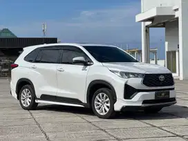 Km16rb,Innova Zenix 2.0 V Hybrid Modelista CVT Bensin 2023 Warna Putih