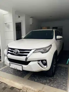 Toyota Fortuner 2.4 VRZ (4x2) A/T 2018 Putih