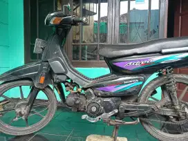 Honda astrea grand