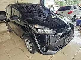 Toyota Sienta E Manual 2017 Hitam