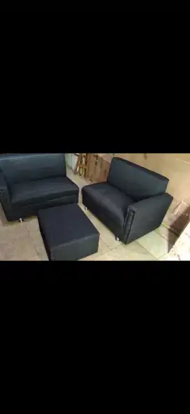 Sofa dan meja baru bukan bekas