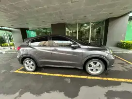 Honda HR-V Abu abu siap pakai