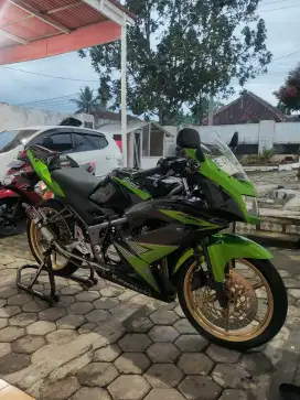 Kawasaki ninja 150 rr