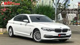 BMW G30 530i Luxury Line Sunroof White On Black NIK 2017