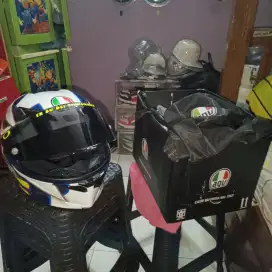 Helm agv vr46 rossi