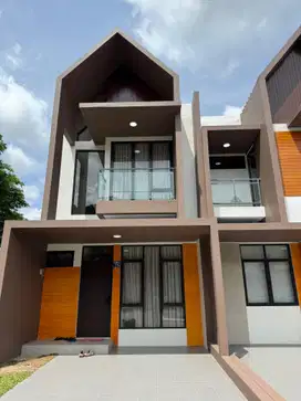 Dijual Rumah 2 Lantai Konsep Modern, Royal Spring Cluster Palm Spring