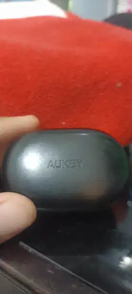 Headset bluetooth aukey minus ilang satu sebelah kiri