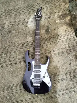 Gitar Ibanez kW