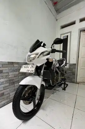 Ninja r putih 2013 pajak isi