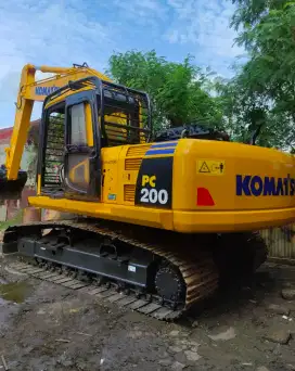 Excavator Komatsu PC200 Tahun 2017