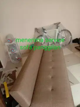 Menerima servis sofa panggilan