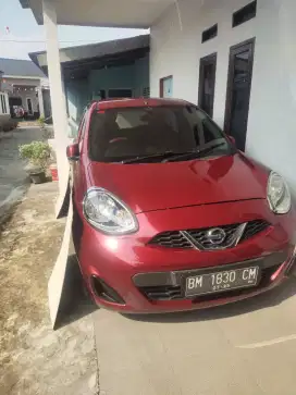 Dijual Mobil Nissan March Tahun 2015