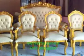 Menerima servis sofa panggilan