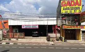 Dijual Bengkel Jalan Pramuka