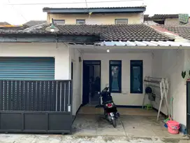 Dijual rumah 1,5 lantai di komplek permata biru cibiru bandung