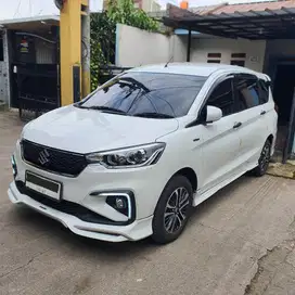 Suzuki ertiga hybrid sport AT 2022 putih