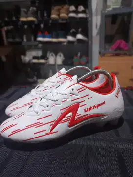 Sepatu bola size 41